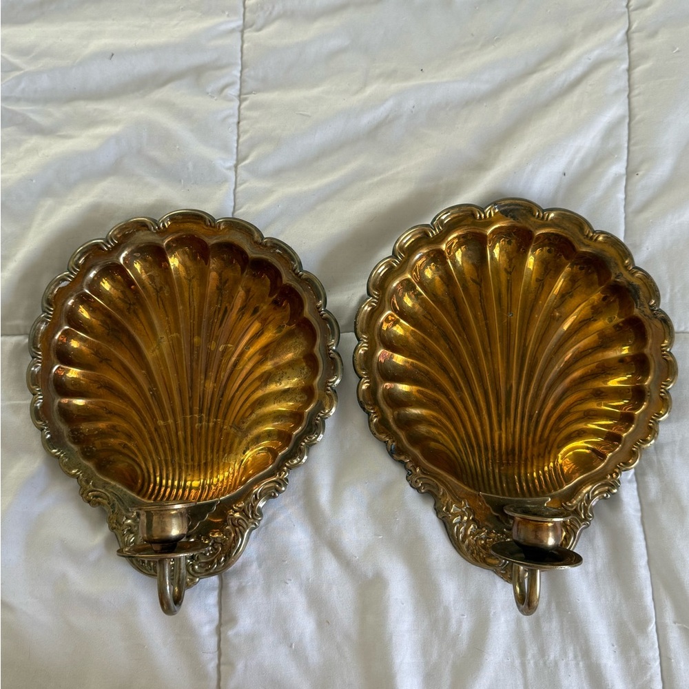 Pair of Vintage Shell Wall Sconces in Gold Tone